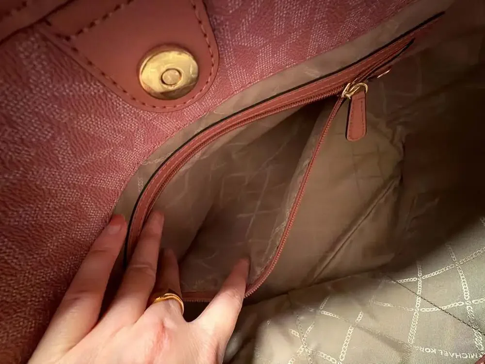 Michael Kors Carter Large Open Tote Bag in Smokey Rose Multi